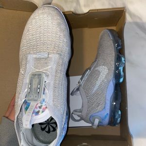 BRAND NEW Nike vapor maxes